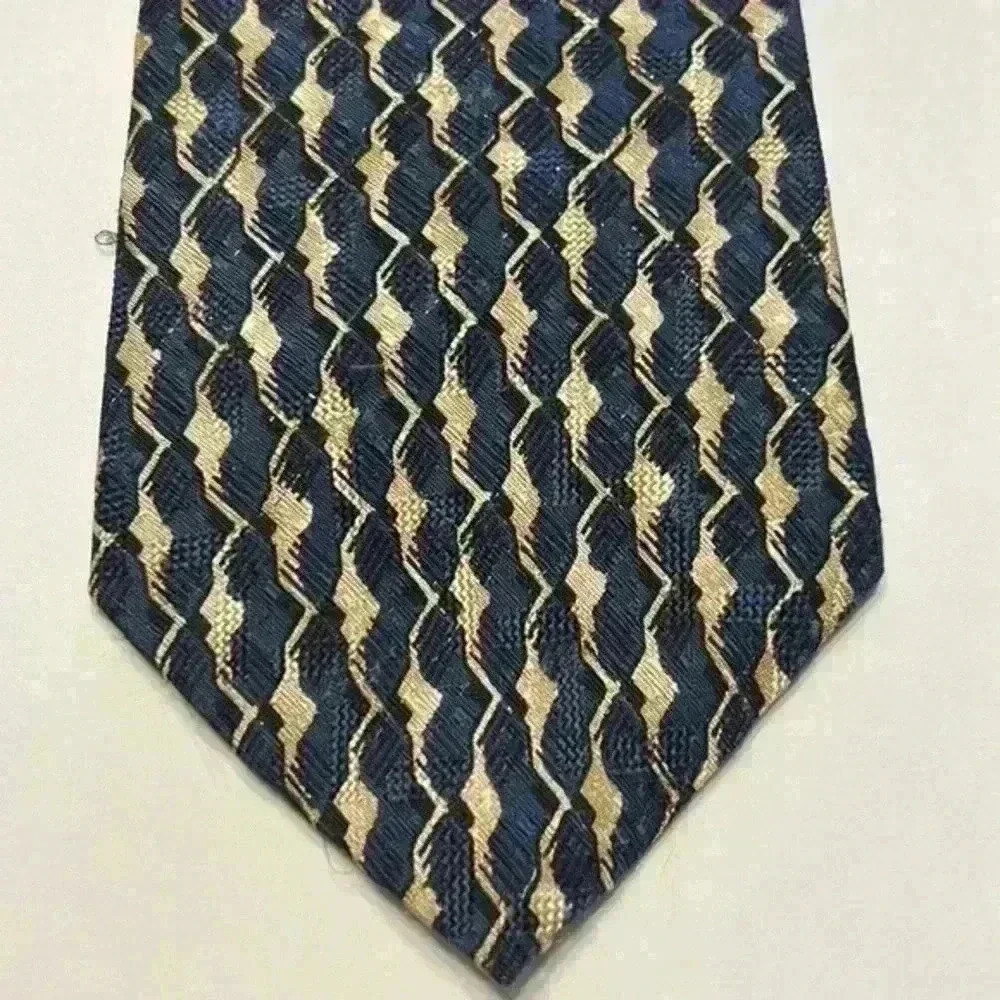 JT Beckett tie‎